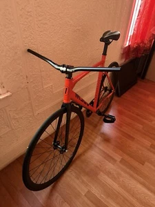 Crew Fixie Bike - Picture 1 of 3