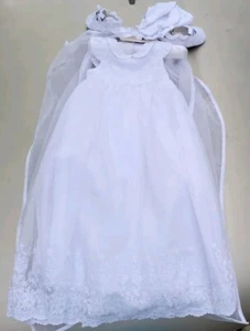 Catherine Malandrino weißes Taufkleid Taufkleid mit Haube - Booties - Höschen - Bild 1 von 15