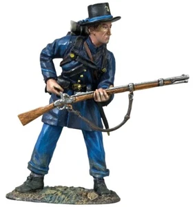 William Britains ACW Federal in Frock Coat Reaching for Cap, No.2, 31371 NEW - Foto 1 di 3