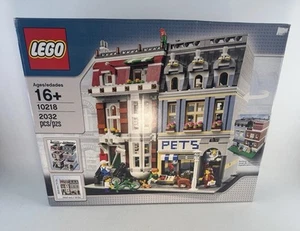 NUOVO SIGILLATO LEGO 10218 CITY CREATOR EXPERT PET SHOP TOWNHOUSE MODULARE - Foto 1 di 4