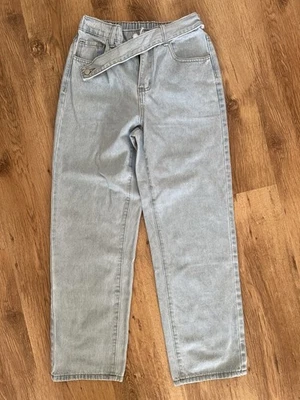 Women Jeans. Size 8 - Image 1 of 3
