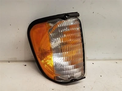 2001-02 Ford E250 Passenger Right Turn Signal  - Image 1 of 2