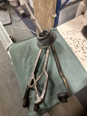 BMW E39 5 Series (530D - M57) Manual Gear Shift Linkeage #7501188 - Image 1 of 4