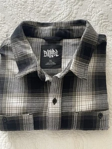 Empyre Browser White & Black Plaid Flannel Men Shirt XL 100% Cotton Zumiez - Picture 1 of 9