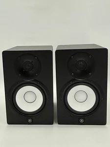 Yamaha HS7 - 6.5 inch Powered Studio Monitor Pair Super Clean! Mint Condition. - Picture 1 of 2