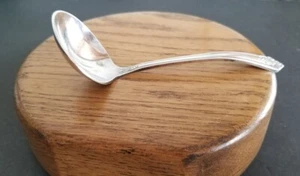 1847 Rogers Bros.  Silverplate 5" Ladle - Bild 1 von 8
