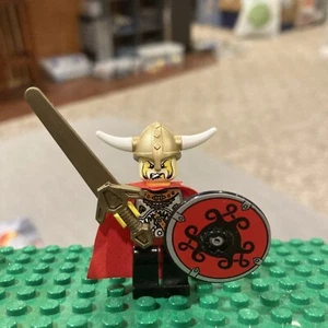 LEGO Viking King Minifigure - 7019 Against the Fafnir Dragon Rare Shield Sword - Picture 1 of 2