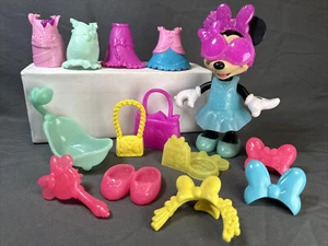 Disney Junior Minnie Mouse Bowtique Snap 'n Style Mode Pose Set mit Zubehör - Bild 1 von 22