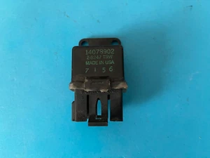 Relé de ventilador de refrigeración del motor Corvette 1985-89 GM # 14078902 usado - Imagen 1 de 1