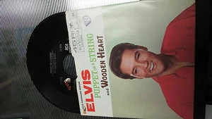 ELVIS PRESLEY RCA VICTOR 45 RPM & PICTURE SLEEVE 447-0650 PUPPET ON A STRING - Bild 1 von 2