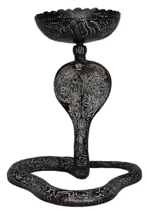 Snake Shape Antique Style Handmade Brass Candle Holder Incense Cone Holder - Imagen 1 de 9