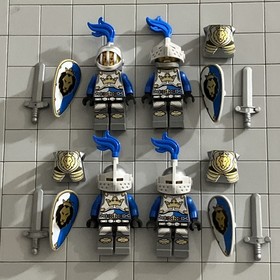 Lego Castle King's Knight Armor Lion Head Minifigure 70404 Lot Of 4 D8 2