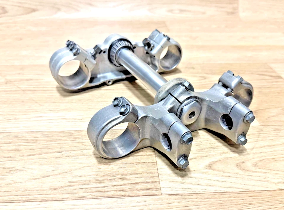 Conjunto de triple abrazadera horquillas delanteras KTM 125 250 300 SX EXC 1997-1999 * *Bonito** Foto 1 de 4