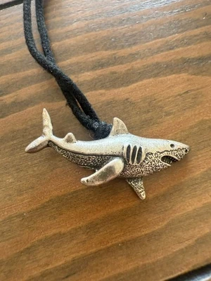 Collar Colgante Tiburón Peltre - Joyería Vida Marina - Peltre Marcado Unisex 2018 Foto 1 de 3