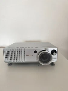 Beamer Panasonic PT-AE700E - Bild 1 von 3