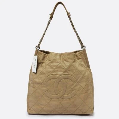 Bolso de compras Chanel de cuero beige claro Foto 1 de 4