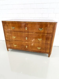 Kommode Biedermeier Kirsche 1830 Süddeutsch Handpoliert Streng 3-schübig - Bild 1 von 8