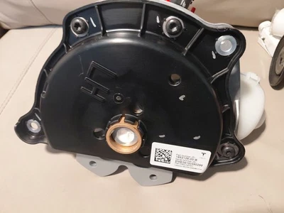 OEM 2024-2025 Tesla Cybertruck Rear Left Tonneau Motor Assembly 1852126-00-B - Image 1 of 3