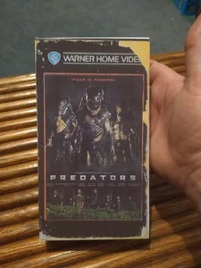 Predators Vhs - Picture 1 of 3