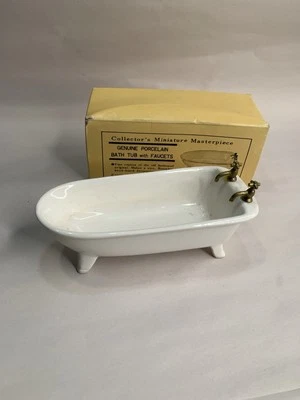 Vtg 70s #3648 Shackman Dollhouse Miniature Porcelain Bath Tub Brass Faucets Box - Image 1 of 4