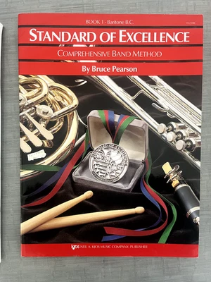 Standard of Excellence by Bruce Pearson - Excellent condition - Image 1 of 4