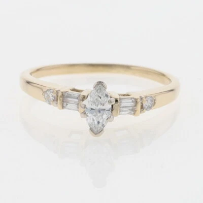 Anillo de compromiso de oro amarillo de 14 k con detalles de diamantes talla marquesa de 0,37 quilates talla 7 Foto 1 de 4