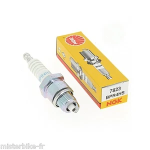 Bougie NGK Modèle : BPR4HS Suzuki LT 50 / LT-A 50 Quad / Yamaha PW 50 - Imagen 1 de 1