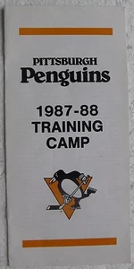1987-88 ""Folleto del campo de entrenamiento de los pingüinos de Pittsburgh""; carpeta de 8 páginas, Mario Lemieux" - Imagen 1 de 1