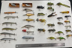 Lotto misto 35 esche da pesca vintage - - Foto 1 di 22