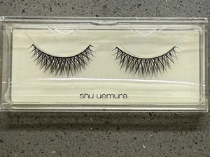 Shu Uemura Luxe BLACK eyelashes extensions Rare - Picture 1 of 4