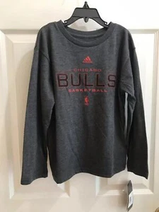 NWT adidas THE GO-TO TEE NBA Chicago Bulls Boys Long Sleeve Shirt Grey L-7 M12 - Picture 1 of 6