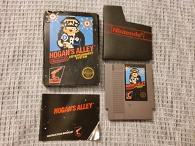NES VIDEO GAME Hogan's Alley Nintendo 1985 in Box TESTED 