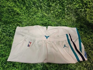 NBA Charlotte Hornets Game Shorts White Size XL 42 Length +2 Year 2018-19 - Picture 1 of 5