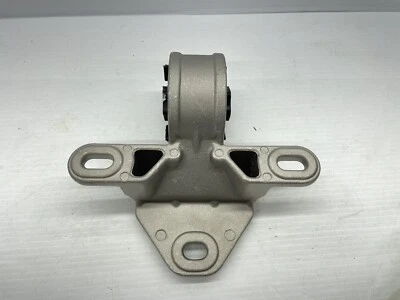 2001-2007 Dodge Caravan Chrysler Town & Country Motor Mount 3.3L 3.8L - Image 1 of 4