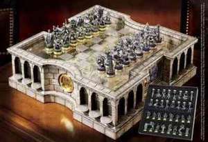 NEW The Lord of the Rings Chess Set Pewter Sculpted Pieces - Picture 1 of 4