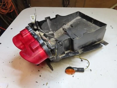 Luz trasera Kawasaki ZR7 ZR7S KZ750 2000 Foto 1 de 4