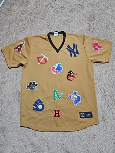 Camiseta Majestic Cooperstown para hombre talla 2XL marrón con parches de puntada de equipos MLB usada - Imagen 1 de 17