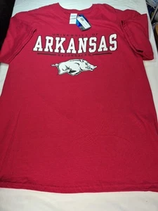 NCAA Arkansas Razorbacks Maroon T-Shirt Large L Gildan Heavy Cotton NWT - Picture 1 of 8