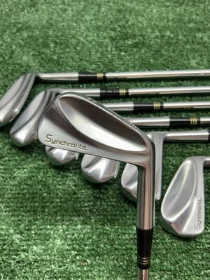 1980's MacGregor SYNCHROLITE M95 Iron Set 3-9 ~ Right RH ~ Steel STIFF ~ Vintage - Image 1 of 4