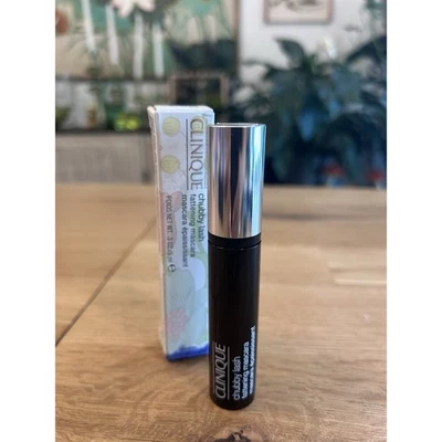 Clinique Chubby Lash Fattening Mascara (01 Jumbo Jet) 0.3 oz / 9 ml Box Damaged - Image 1 of 2