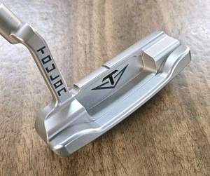 Excellent Odyssey Toulon Design Austin 35" Putter w/ Cover - Picture 1 of 9