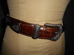 BRIGHTON Brown Embossed Leather Concho Belt Women's Sz S Silver Tone Buckle Conc - Picture 1 of 9