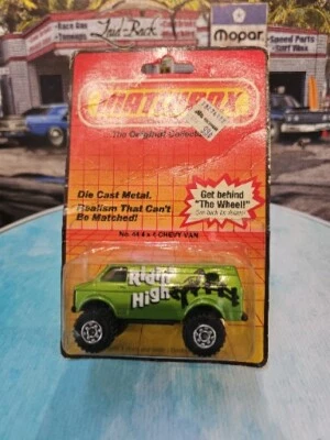 VINTAGE 1983 MATCHBOX 1972 DARK EMERALD GREEN 4x4 Chevy Van RIDIN' HIGH NICE VAN - Image 1 of 4