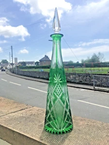 IMPRESIONANTE DECNATER ANTIGUO CRISTAL BOHEMIO VERDE CORTE A VIDRIO TRANSPARENTE - ¿SAN LUISIO? - Imagen 1 de 18