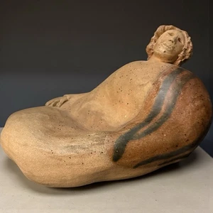 Escultura de cerámica de Santa Fe, Nuevo México firmada YB - Imagen 1 de 12