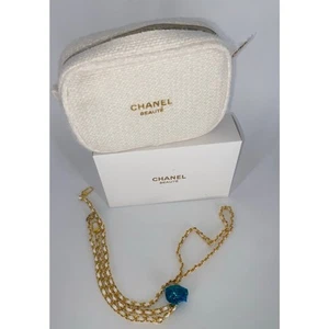 2024 Chanel Lim Ed. Beauty White Tweed Makeup Clutch with Leather Strap With Box - Picture 1 of 13