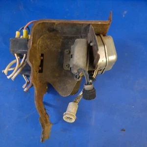 77 DATSUN 280Z RELÉS BAJO CAPÓ Y REGULADOR DE VOLTAJE GRUPO BONITAS PIEZAS OEM - Imagen 1 de 4