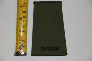 BRITISH ARMY SINGLE SLIP ON EPAULETTE RANK SLIDE ROYAL GLOSTERS BERKSHIRE WILTS - Picture 1 of 1