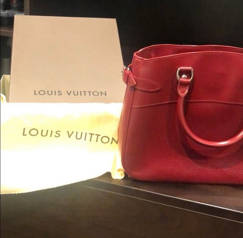 LOUIS VUITTON（LV） Borsa Louis Vuitton Dinard in pelle con manico superiore rossa