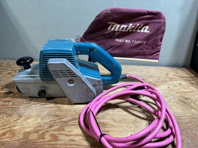 Makita 9401 Heavy-Duty Corded 4" Belt Sander 115V Made In Japan - Image 1 of 4